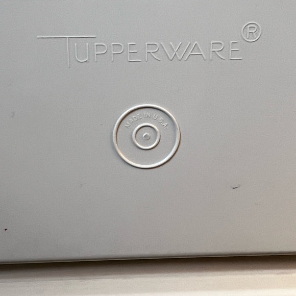 Vintage Tupperware Deviled Egg Tray Keeper Carrier Container 723-3 - Picture 6 of 8